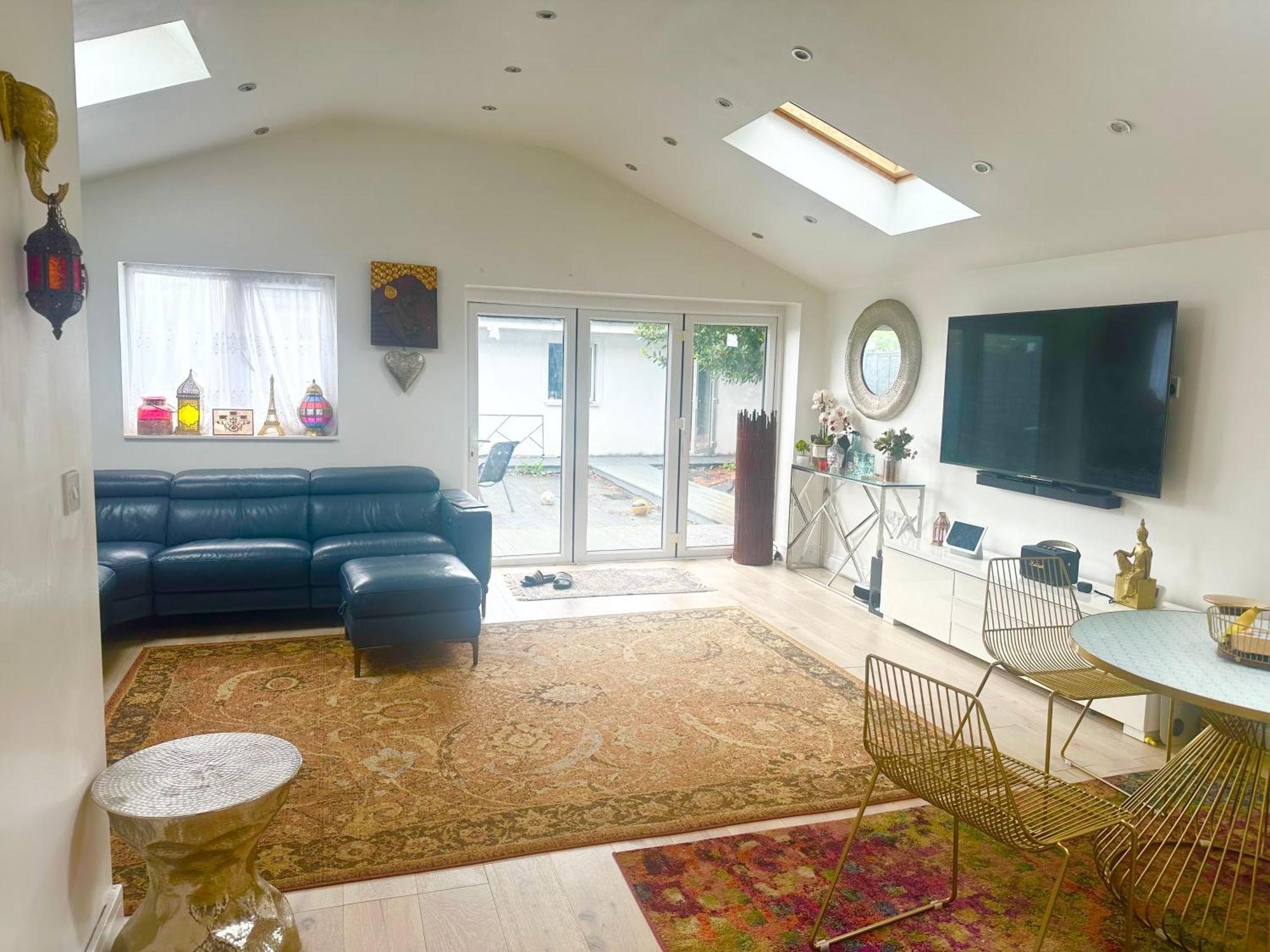 Beautiful Home In London With Easy Access To Central London Саттон Экстерьер фото